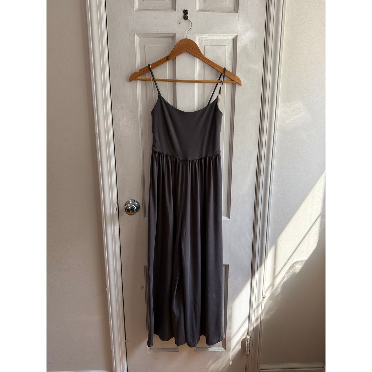 Wilfred Aritzia Grey Spaghetti Strap Romper - Size XS - EUC