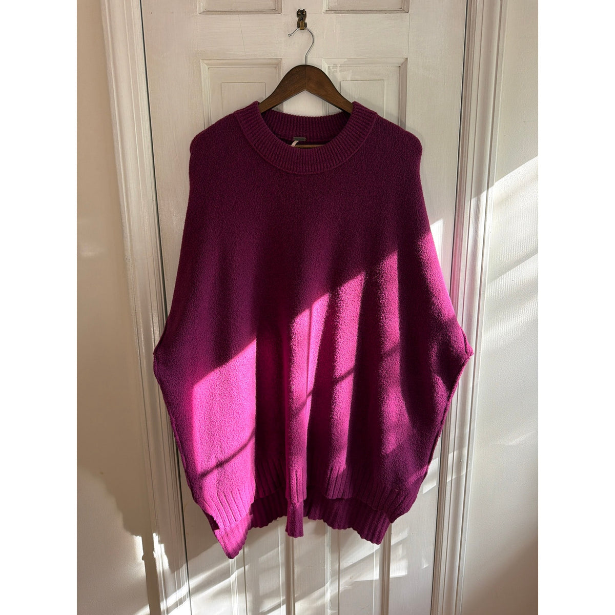 Free People White Sweater V-neck Size Medium