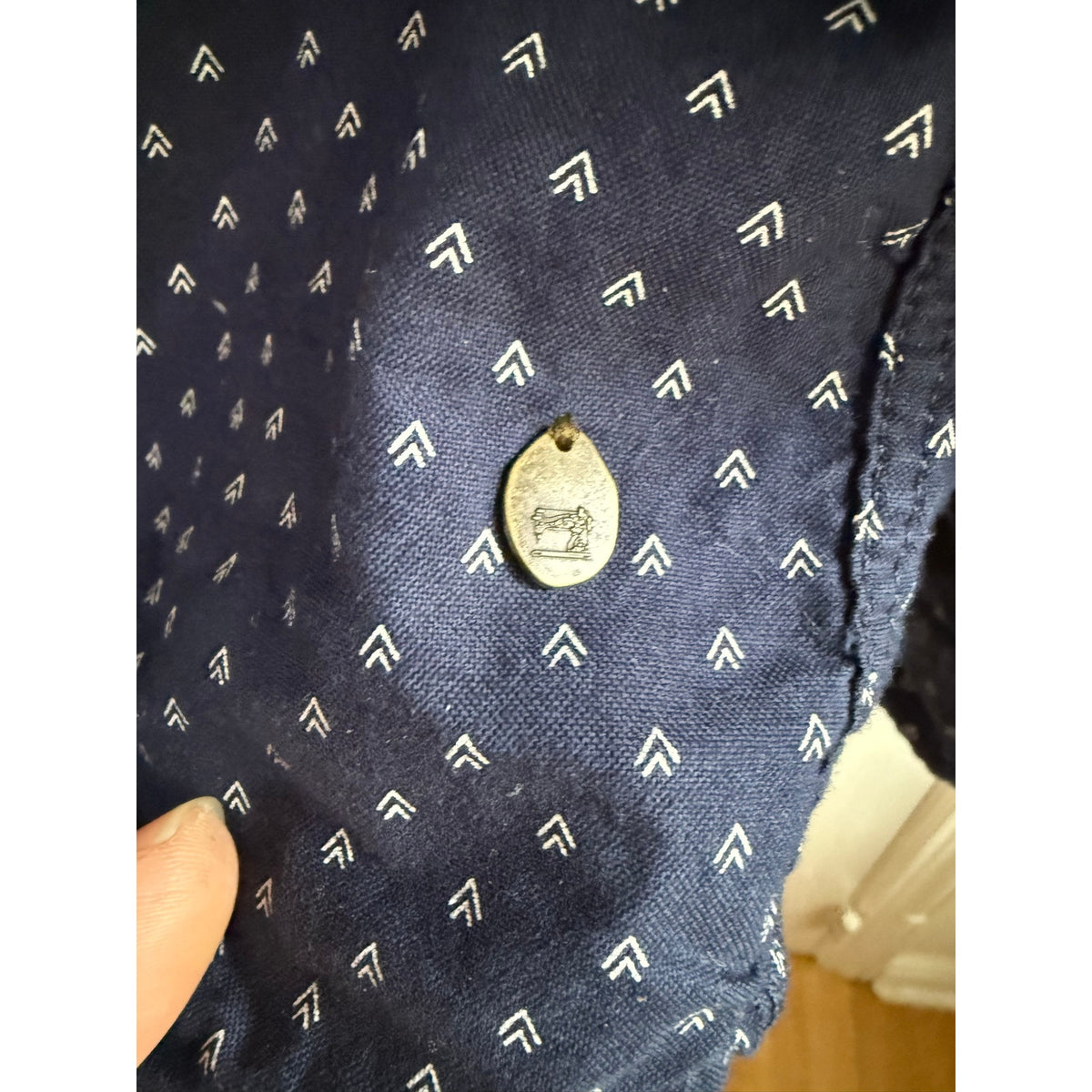 Scotch & Soda Mens Button Down Shirt Navy Blue Mountain Pattern Medium