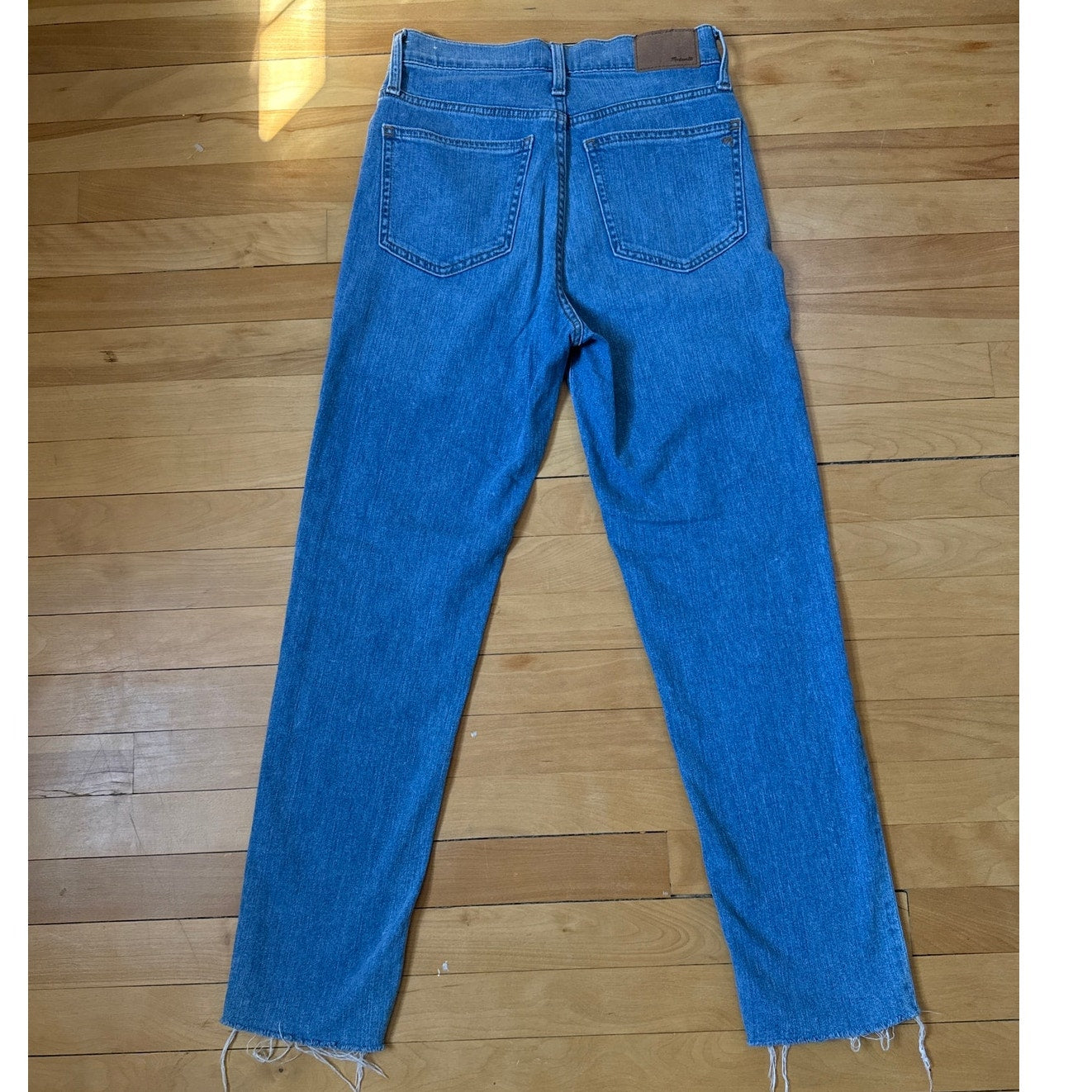 Madewell Size 25 Light Wash Mid Rise Vintage Slim Fit Ripped Jean
