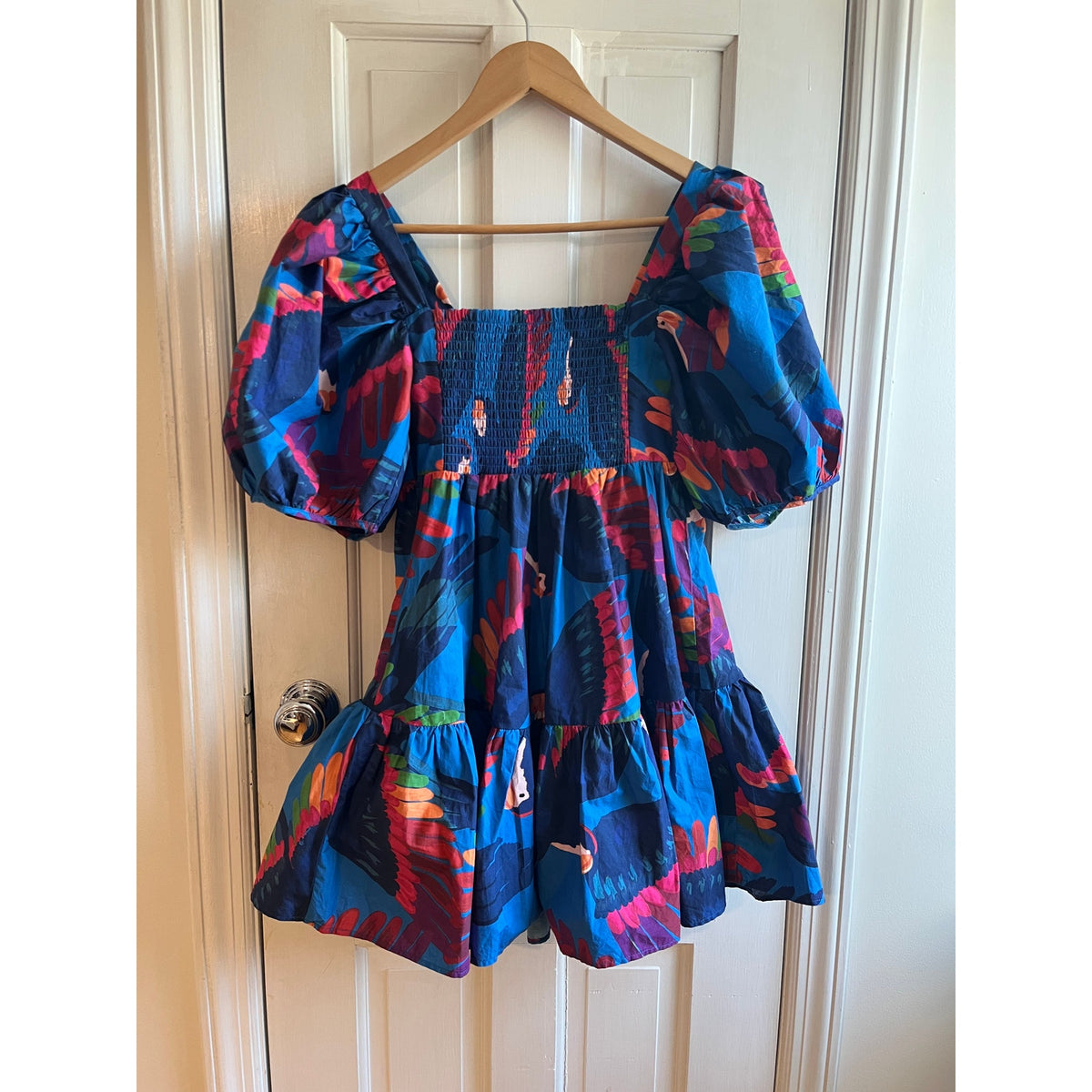 FARM RIO Blue Toucans Mini Dress XS Puff Sleeve Tiered Tropical Boho LIKE NEW