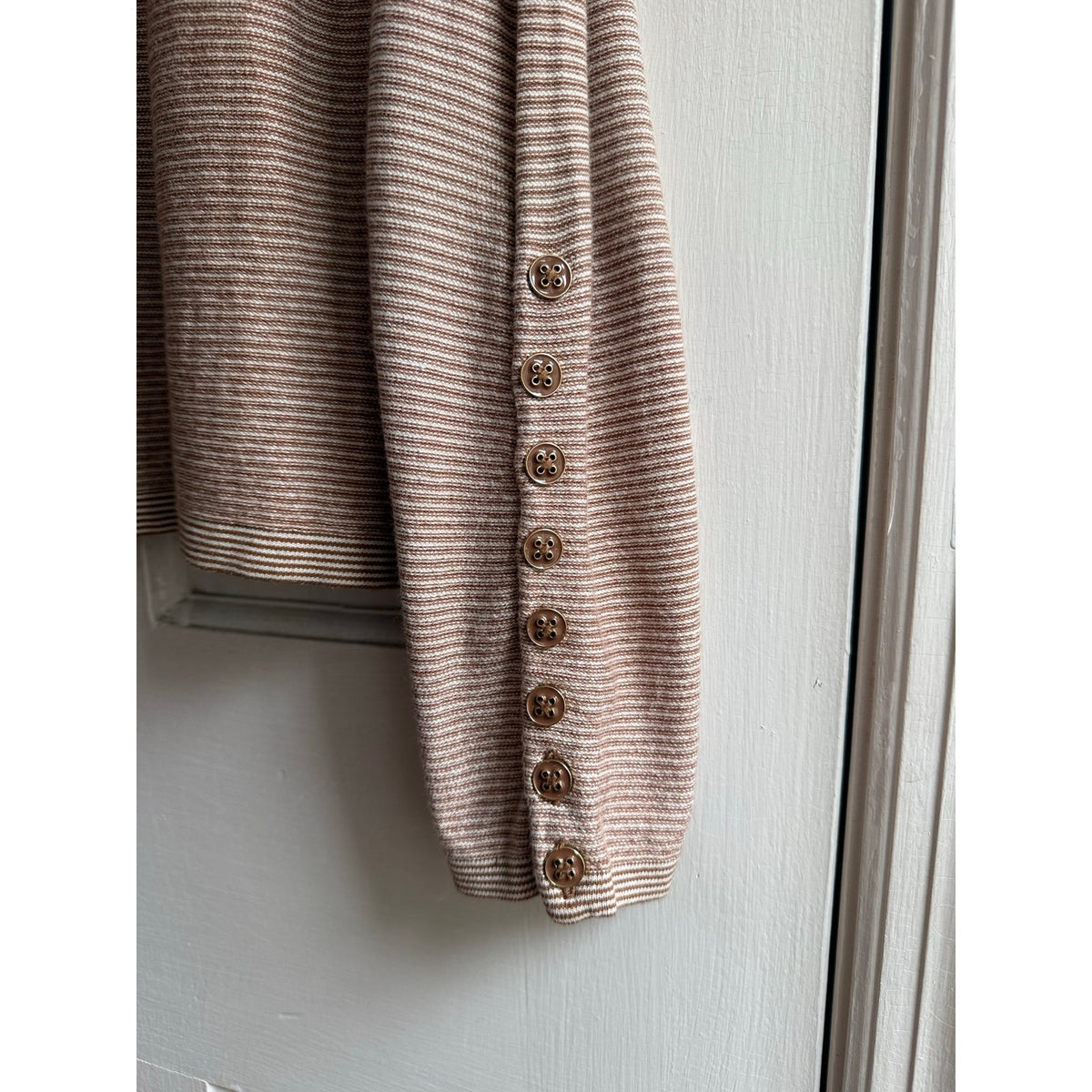 J. McLaughlin Brown Ribbed Knit Sweater Top Large Button Sleeve EUC