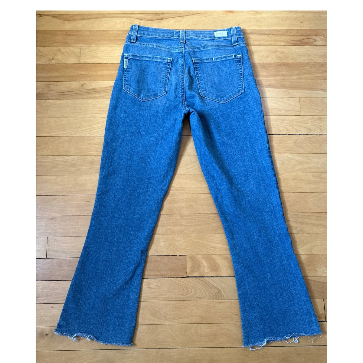 PAIGE Rory Crop Flare Jeans 27 Abelina Medium Wash EUC