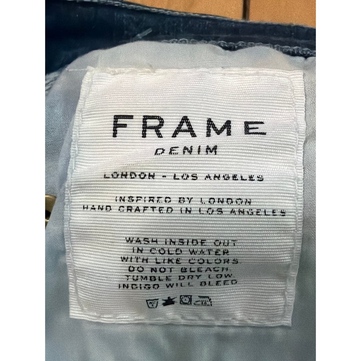 Frame Size 25 Le Skinny de Jeanne Dark Wash Jean