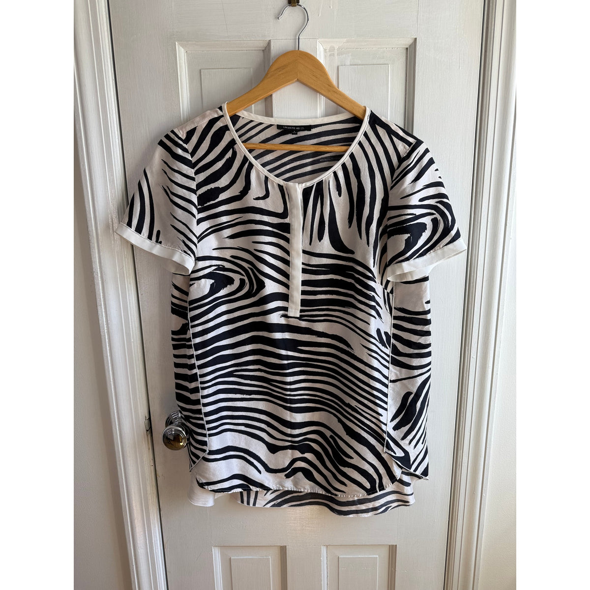 Lafayette 148 NY Zebra Silk Short Sleeve Blouse Size 8 EUC