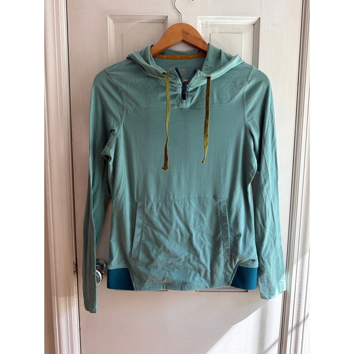 Outdoor Research Womens Small Sage Green Quarter Zip Lightweight Hoodie Pullover