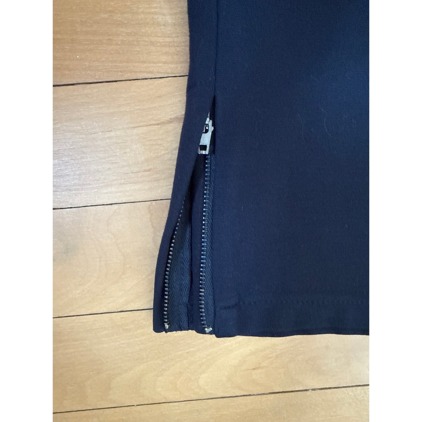 Theory Pants Size 10 Black Zipper Ankle Low Rise Made in USA Style 80776224 EUC