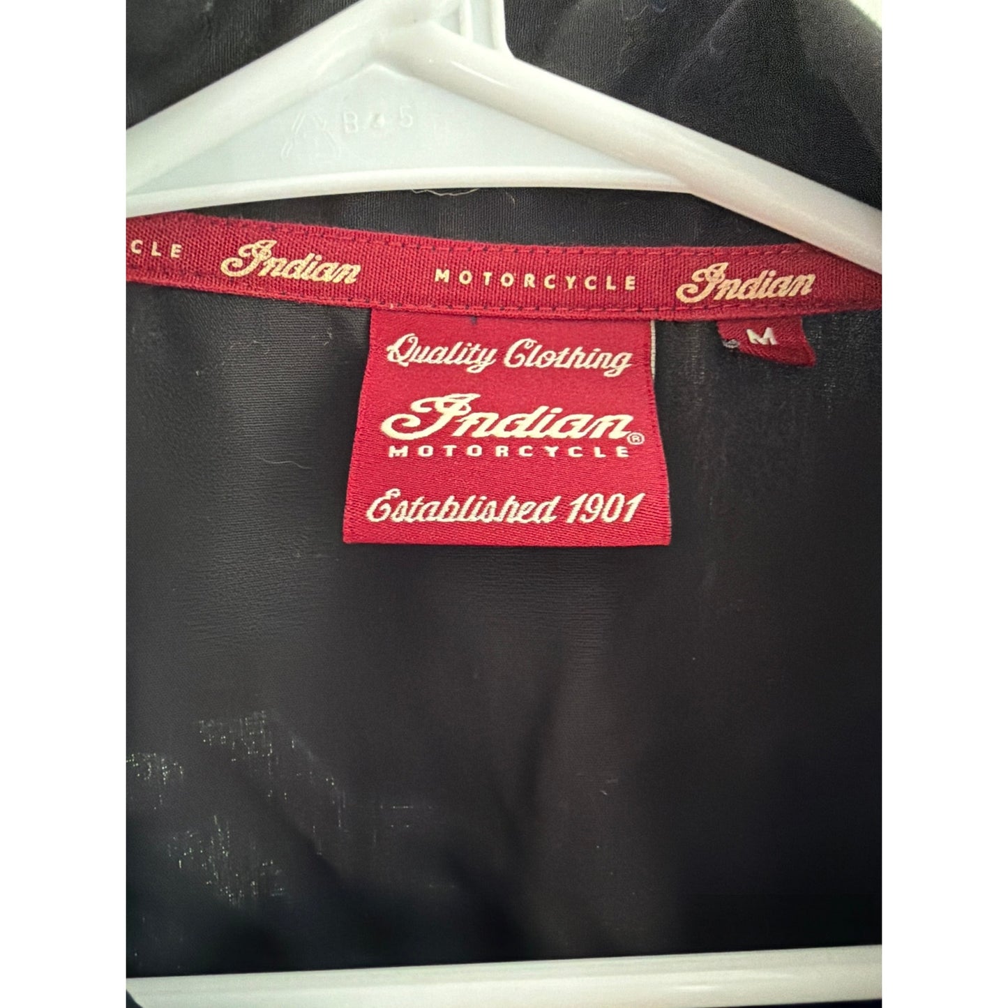 Indian Motorcycle Men's Medium Black and Red Brand Short Sleeve Button Down