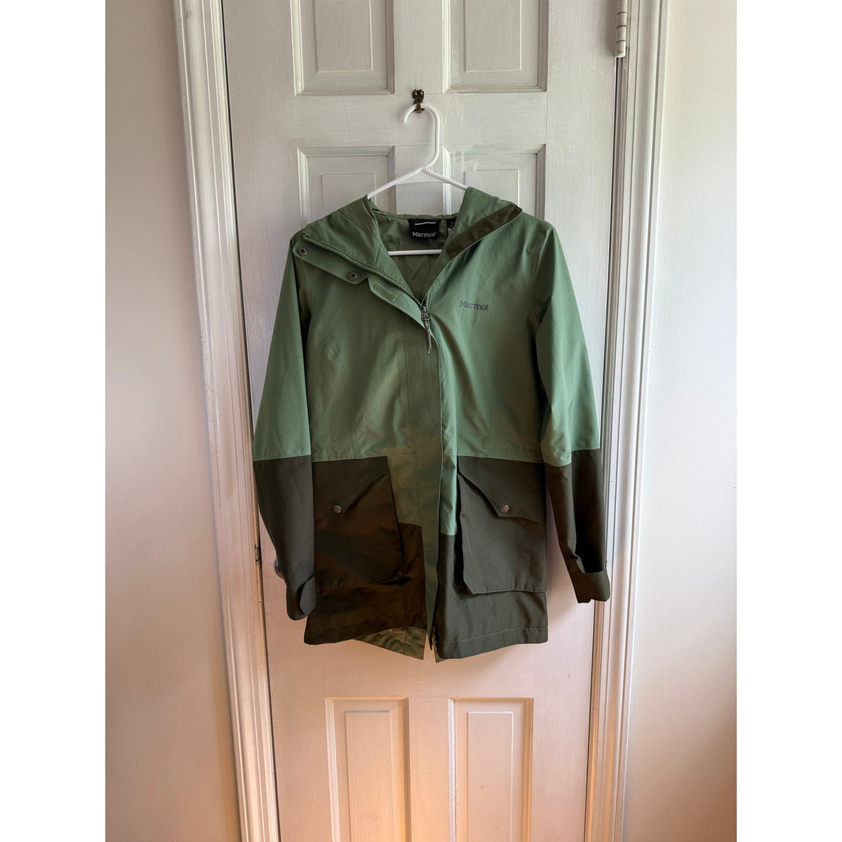 Marmot Women’s GORE-TEX Wend Parka Jacket Green Two-Tone Rain Coat Shell XS EUC