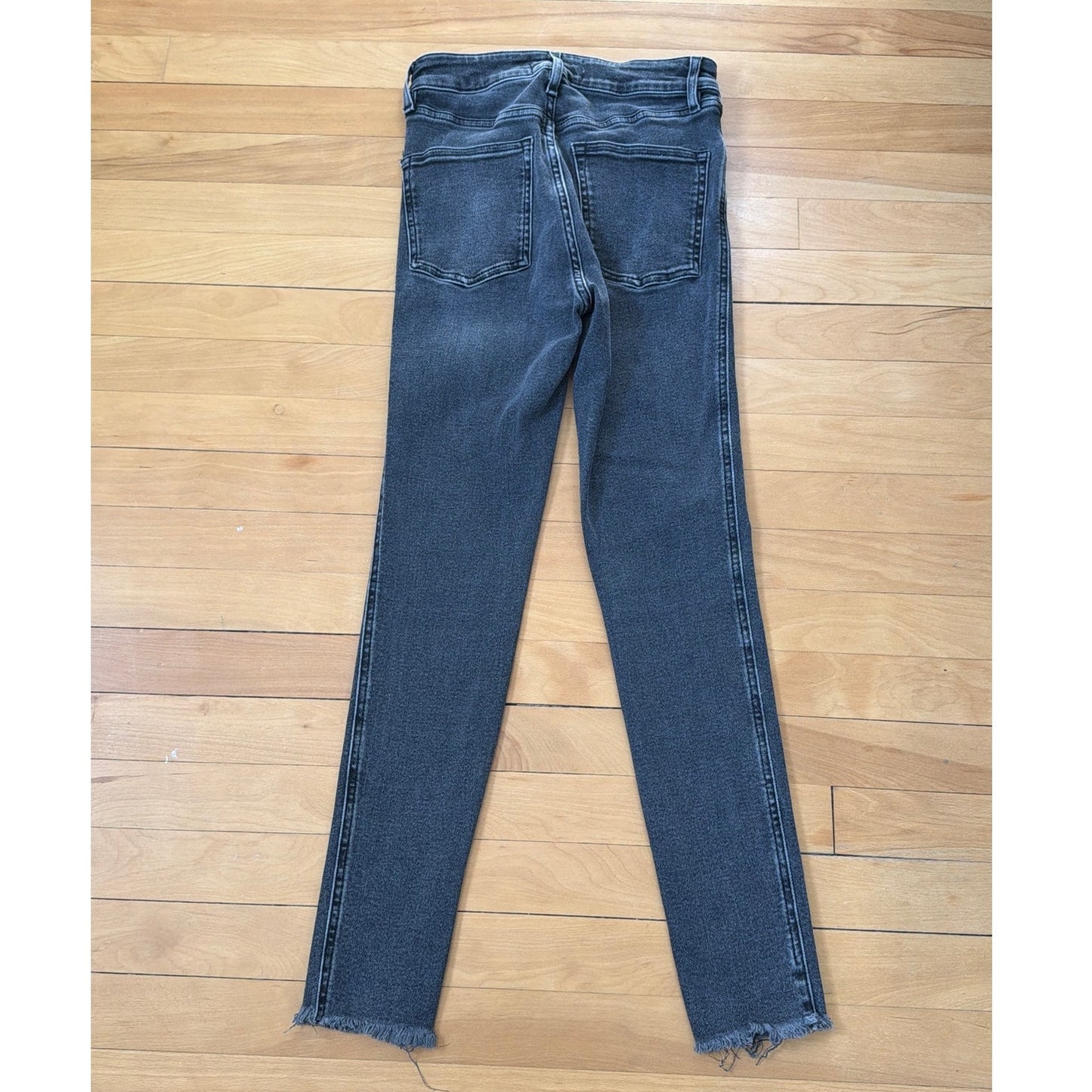 We The Free Size 27 Black Faded High Rise Skinny Jeans Distressed Hem Stretch EUC