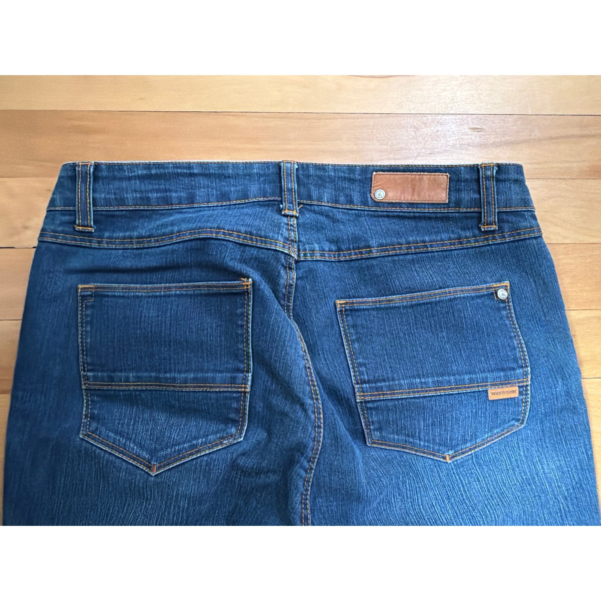 Peace Of Cloth Size 8 Dark Wash High Rise Relaxed Bootcut Jeans EUC