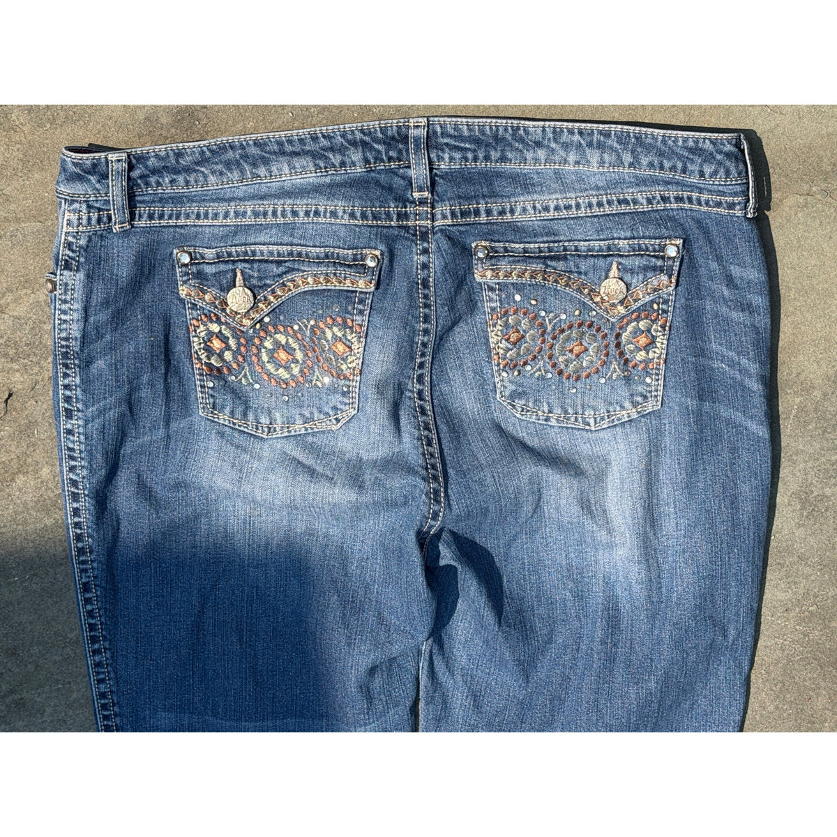 Rock 47 by Wrangler Low Rise Embellished Bootcut Jeans Size 38 Inseam 33