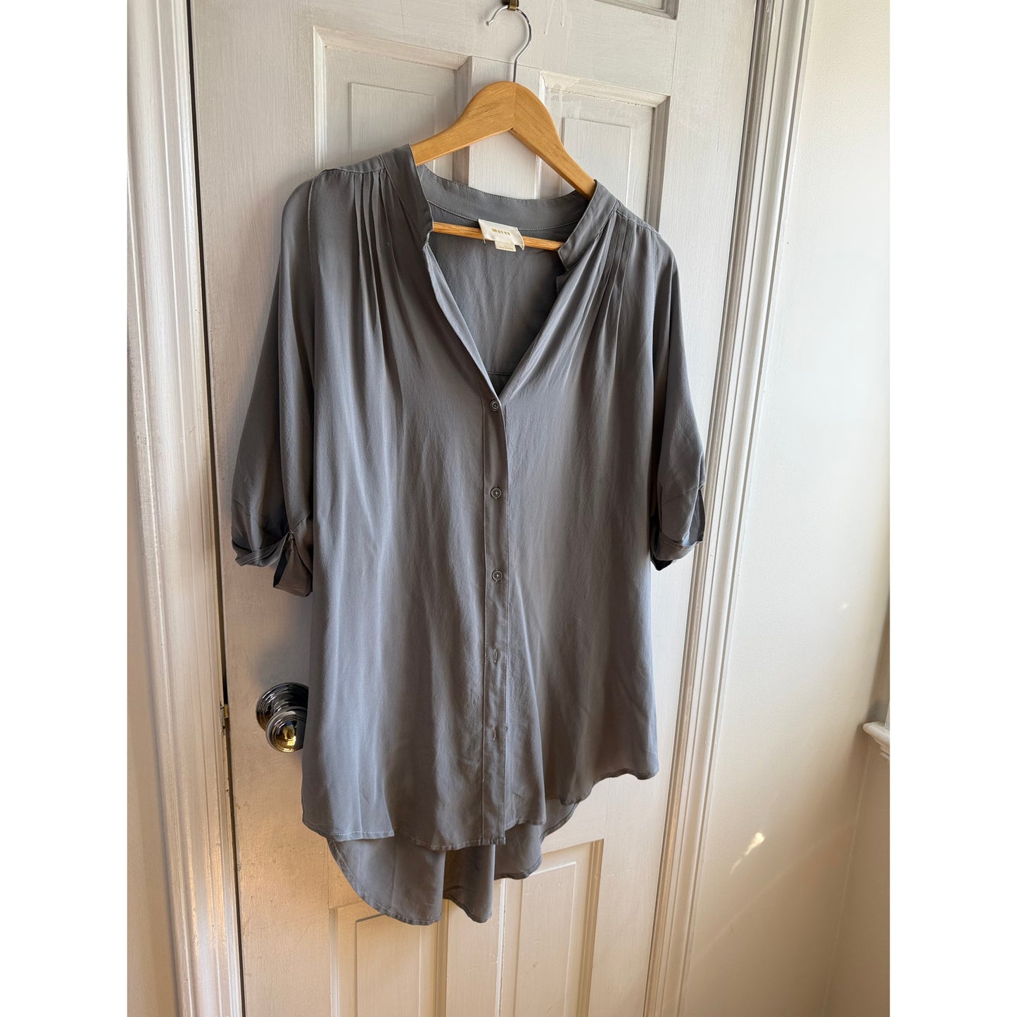 Anthropologie Maeve Gray Textured 100% Silk Button Down Shirt - Size L - EUC