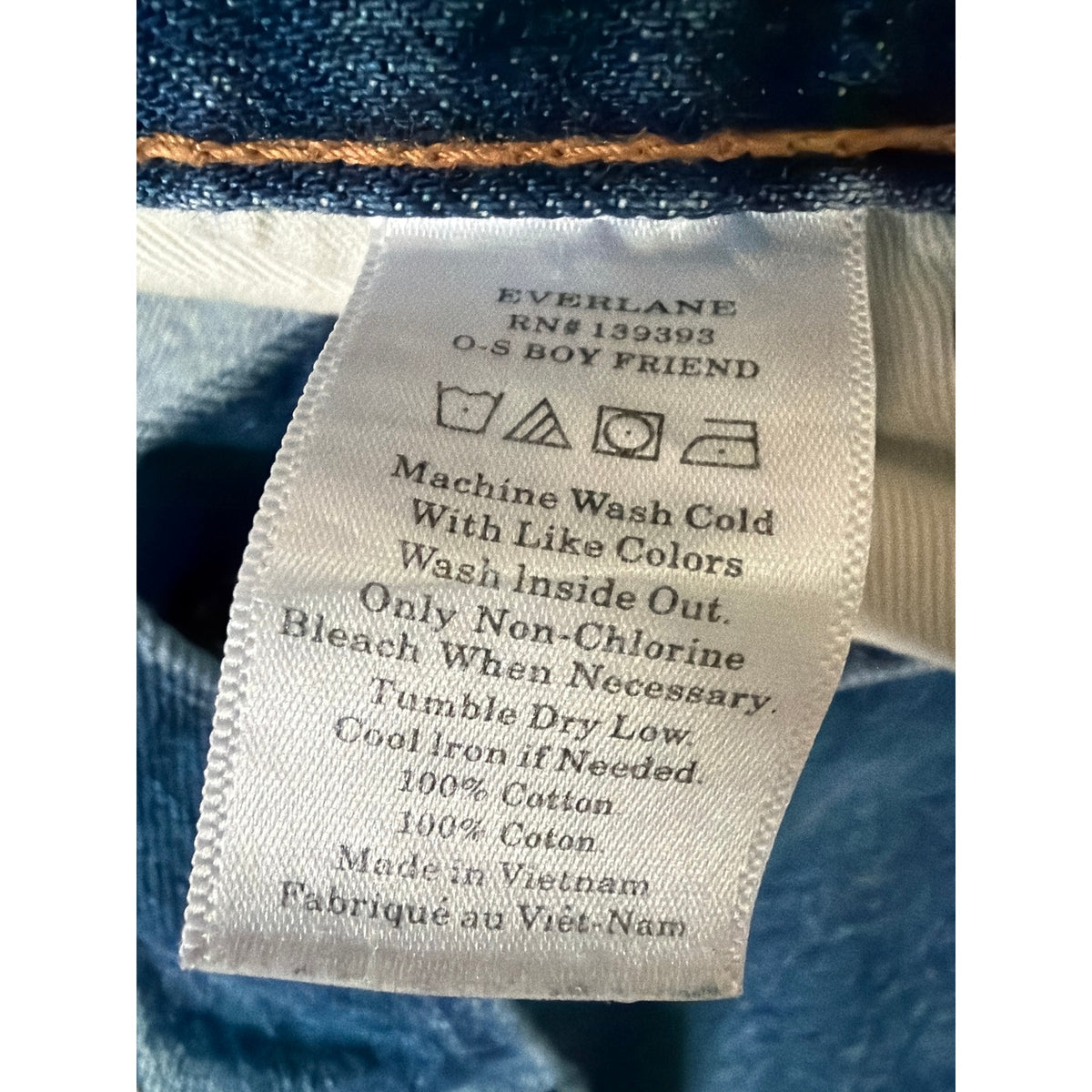 Everlane Size 31 Boyfriend Fit High Rise Distressed Button Fly