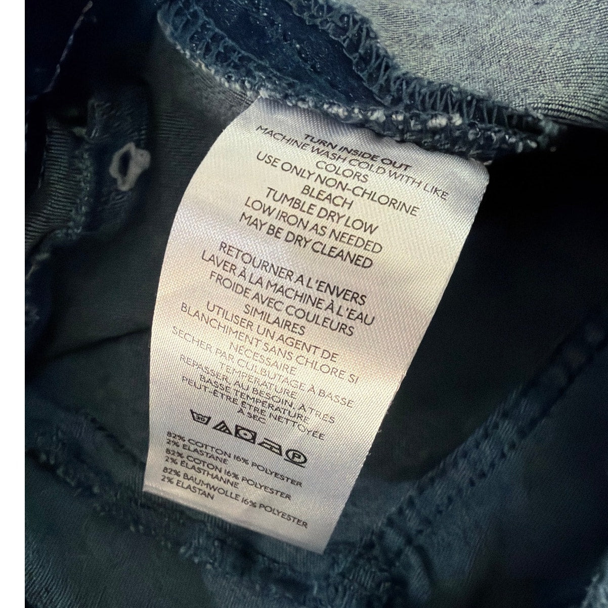 We The Free Size 32 Pocketless Dark Wash Barrel Leg High Rise Jeans