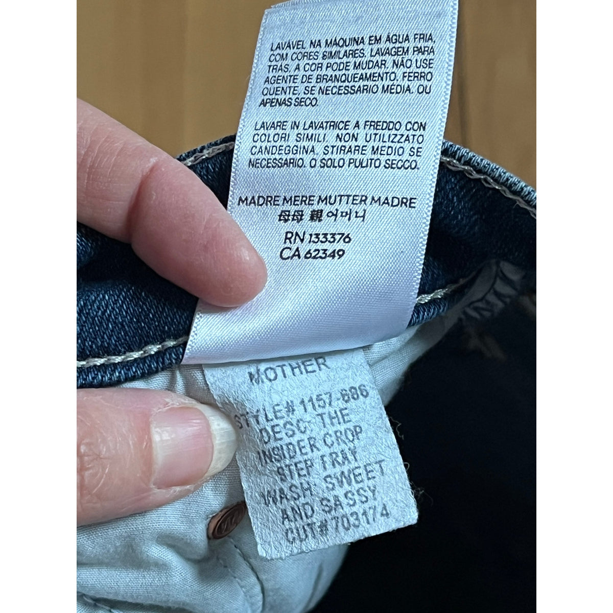 MOTHER The Insider Crop Step Fray Jeans Black Size 25 High Rise Bootcut