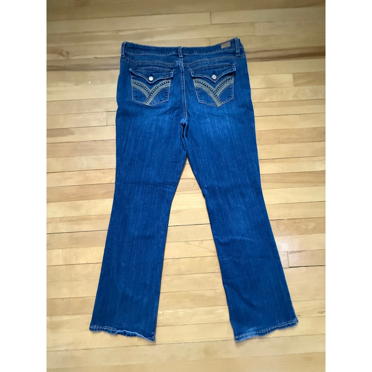 Seven7 Women's Bootcut Jeans Blue Medium Wash Size 16 EUC Stretch