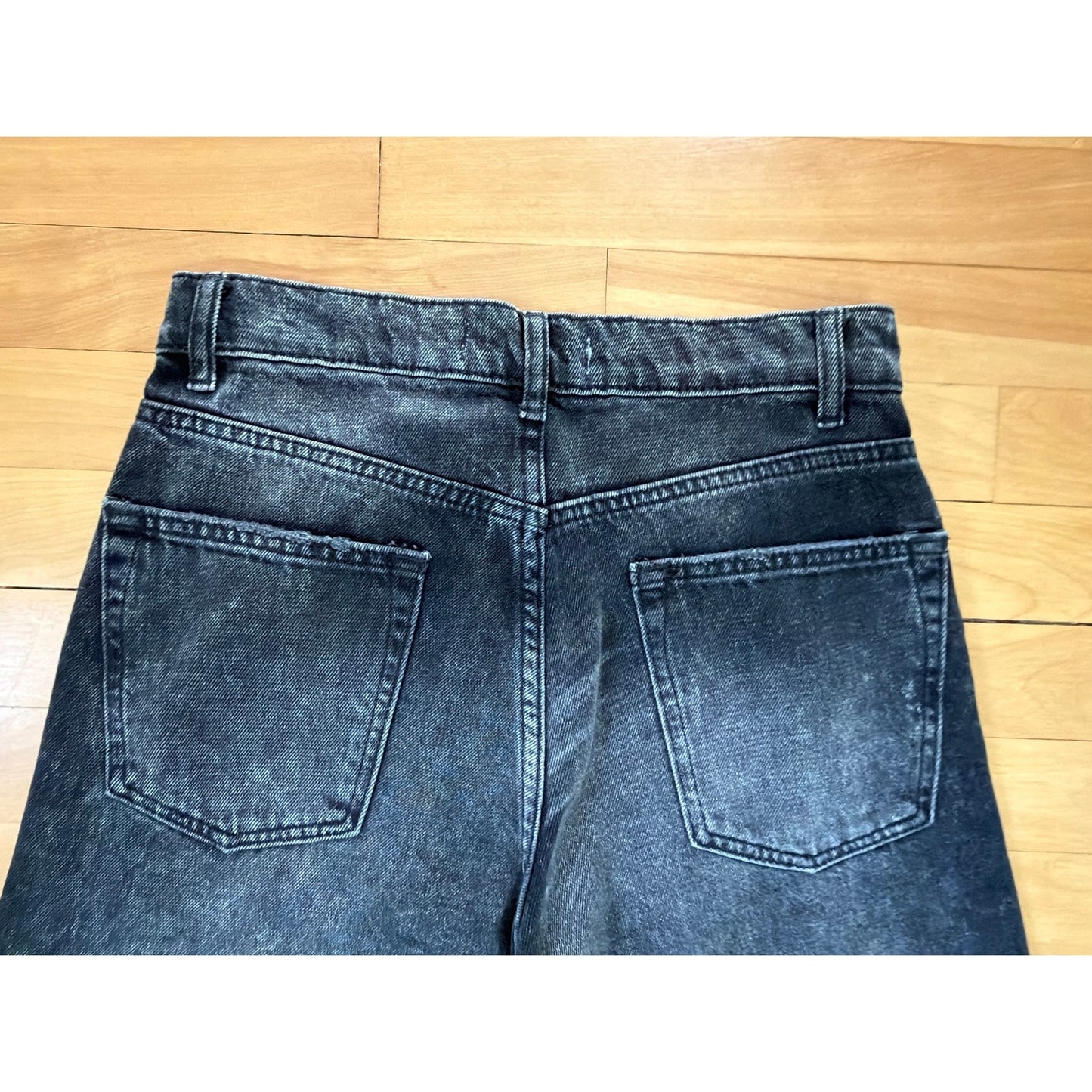 We The Free Size 26 Mid Rise Straight Leg Distressed Black Faded Jeans