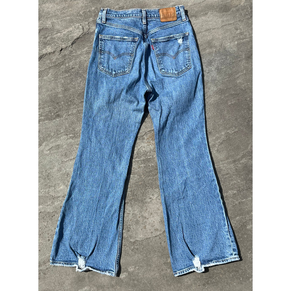 ✨ Levi’s Premium 70s High Flare "Big E" Distressed Jeans 27 ✨