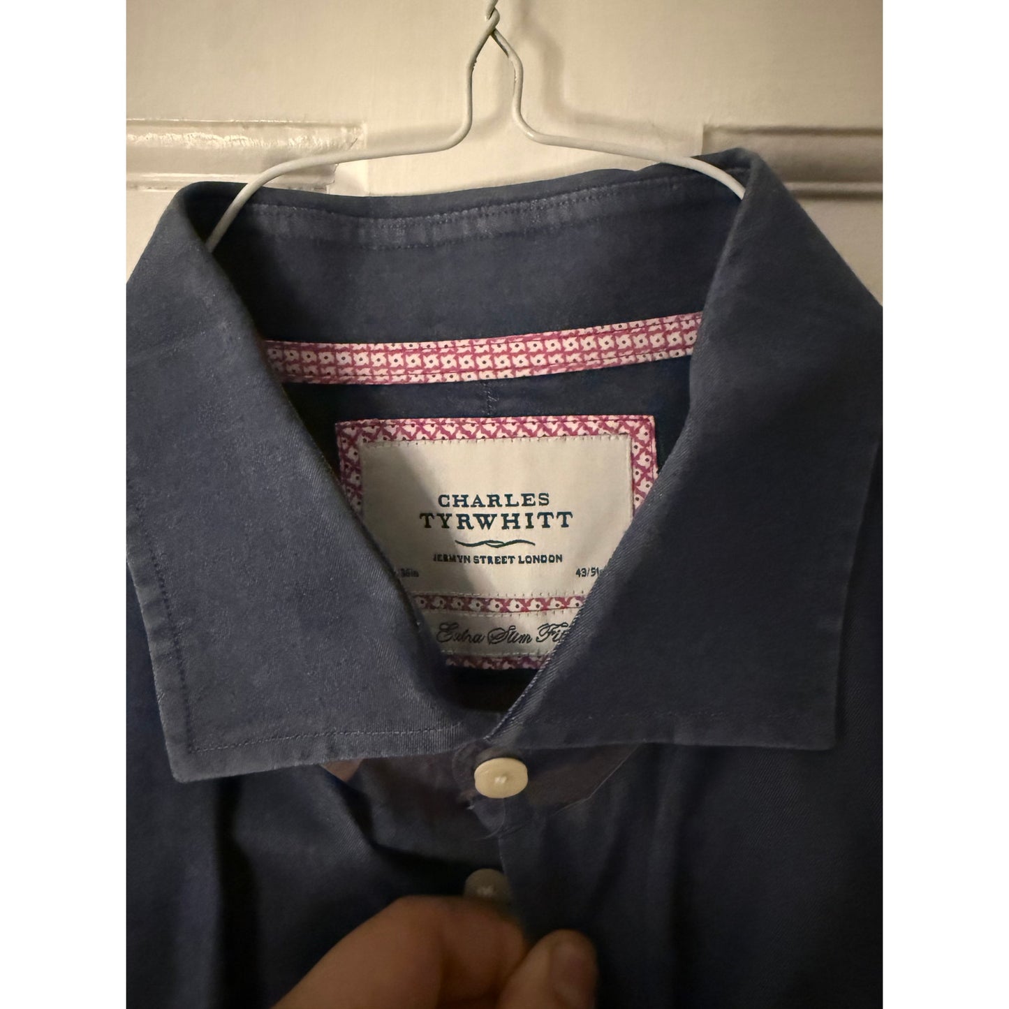 Charles Tyrwhitt Men's Blue Button Down Size 17/43