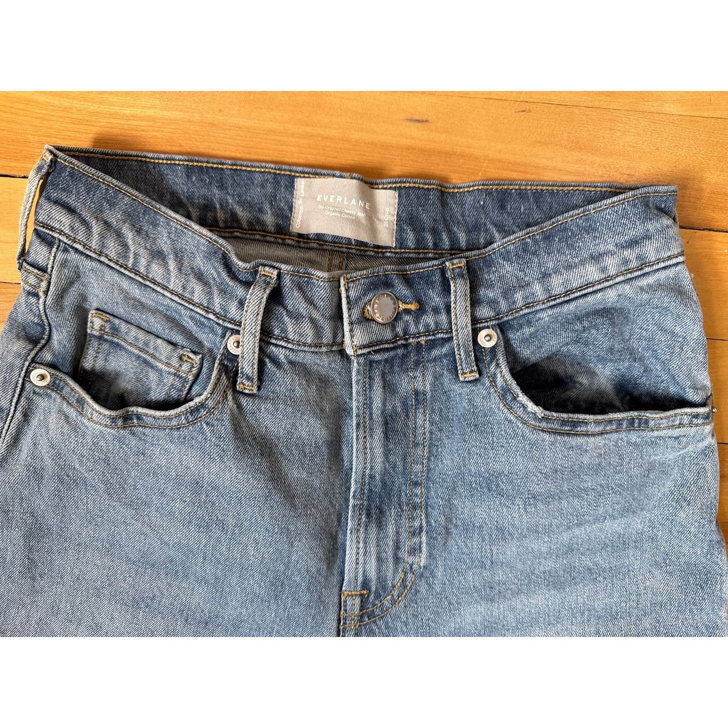 Everlane "The Original Cheeky Jean" Size 26 Crop Light Wash Jeans