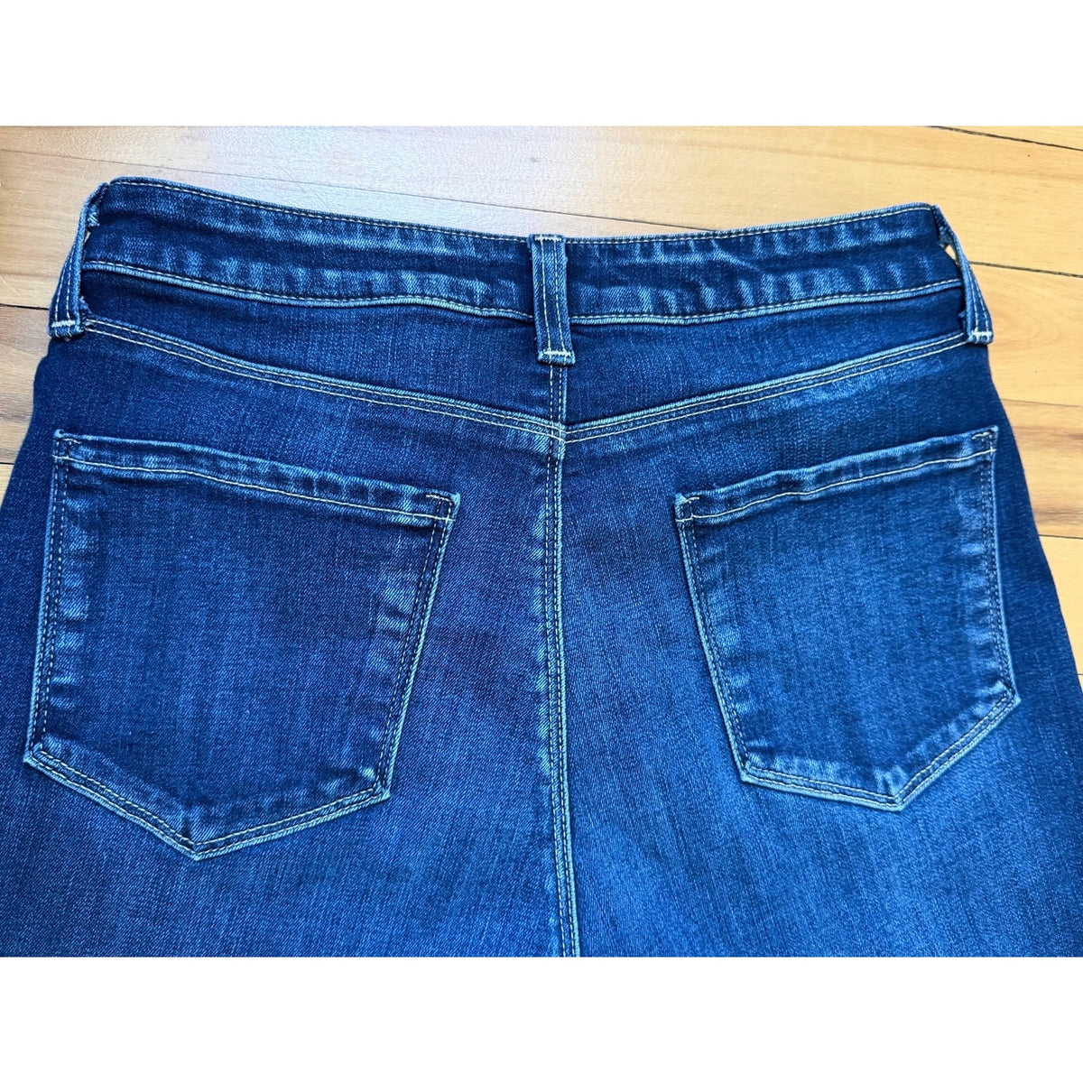 L'AGENCE Kendra Crop Flare Jeans 27 High Rise Dark Wash Columbia EUC