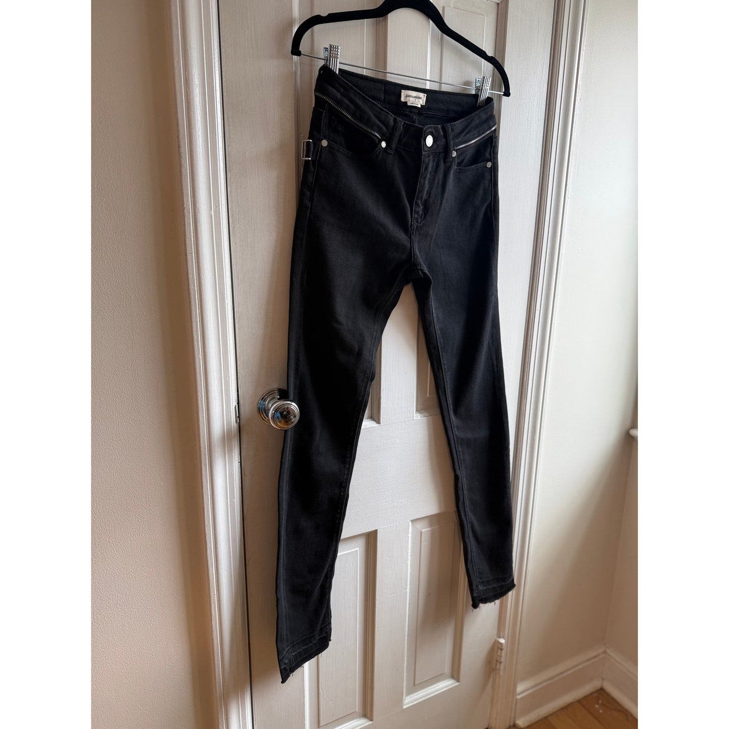 NWT Zadig & Voltaire Eva Black Zipper Jeans 25 - Barney’s Raw Hem Luxe Denim