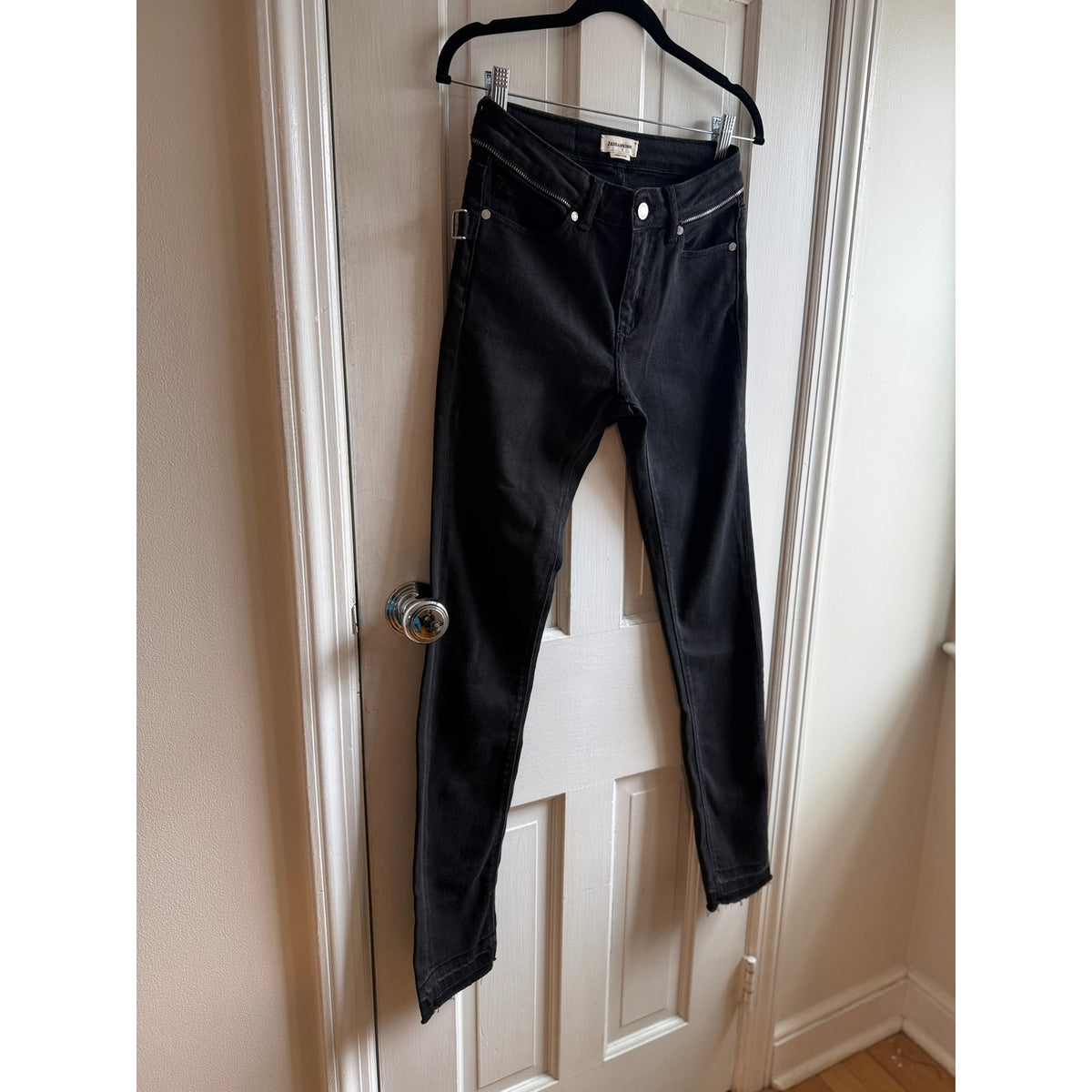 NWT Zadig & Voltaire Eva Black Zipper Jeans 25 - Barney’s Raw Hem Luxe Denim