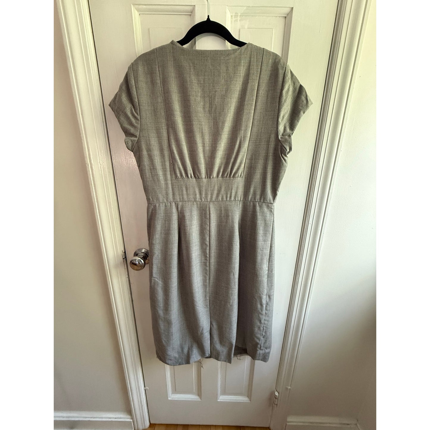 Vintage J.Crew Super 120s Gray Wool V-Neck Sheath Dress Size 12 EUC
