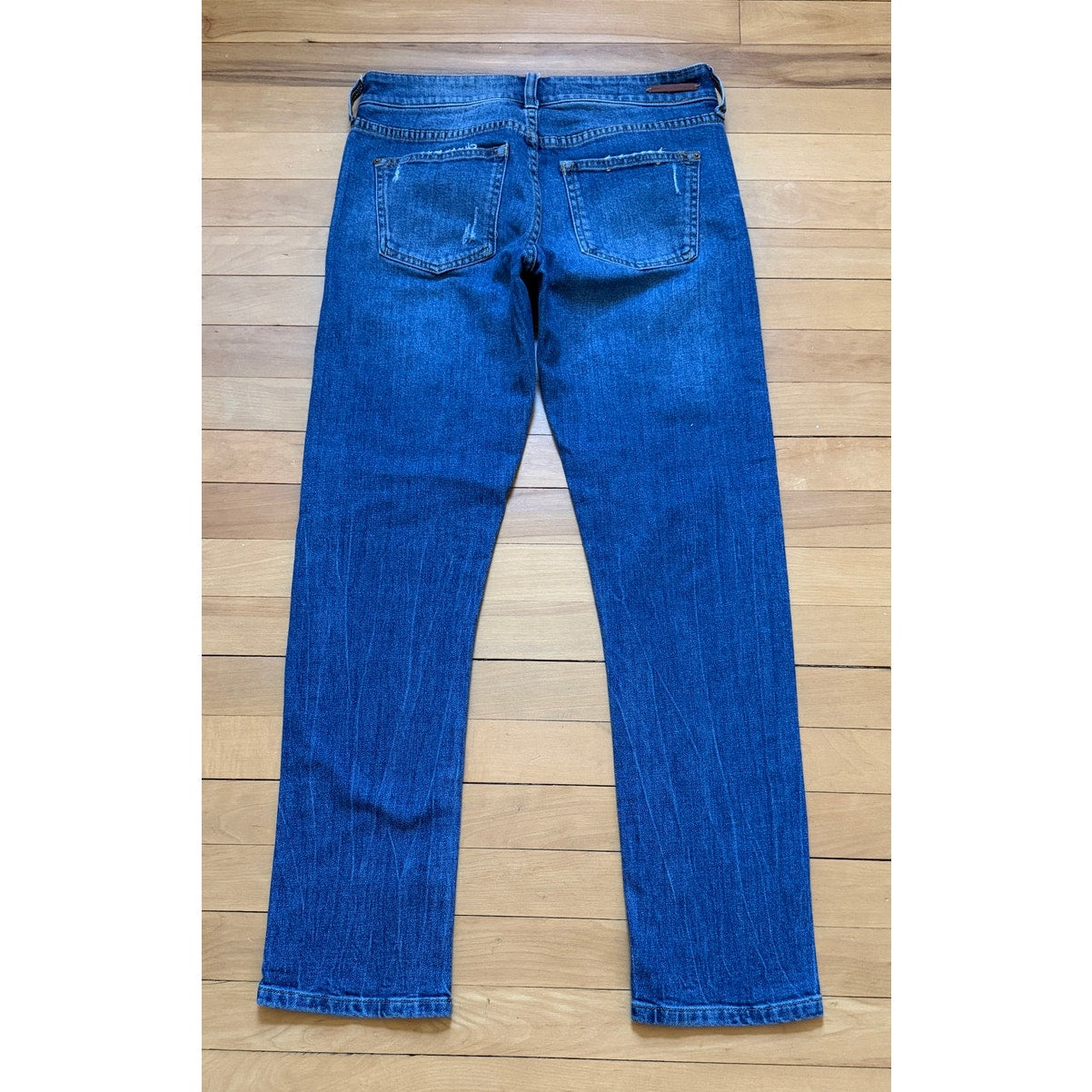 Anthropologie Pilcro Slim Boyfriend Jeans 25 Medium Wash Distressed Denim EUC