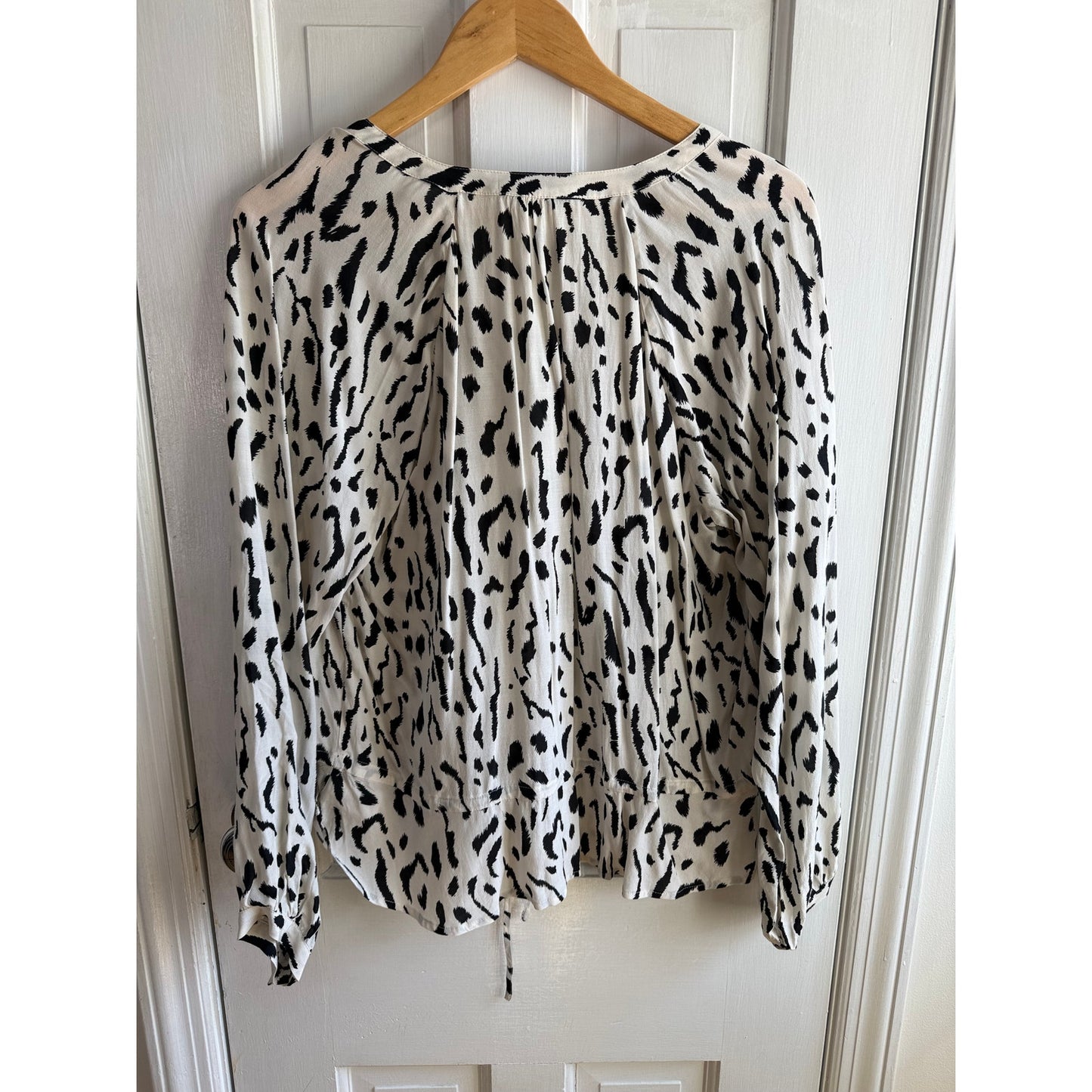 Rails Marti Ivory Cheetah Print Button Down Shirt Size Large EUC