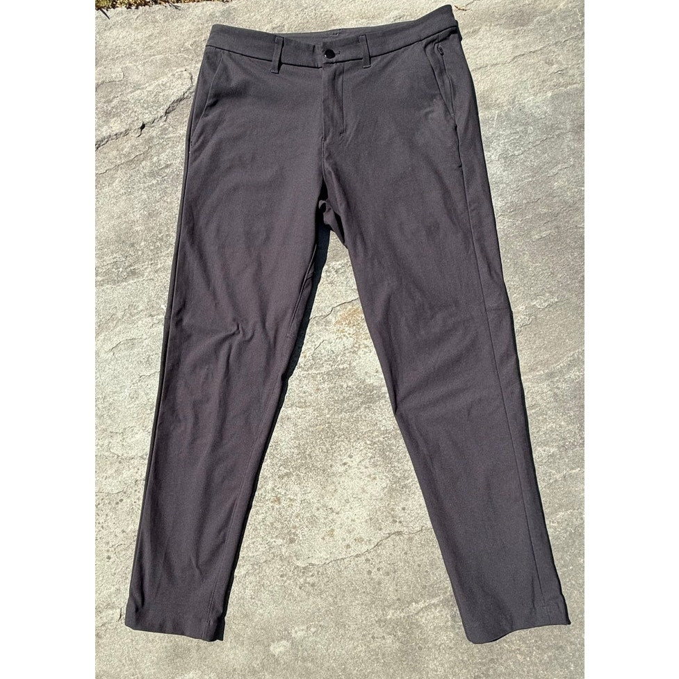 Lululemon Men’s Pants Black Size 32 EUC Warpstreme High Performance Chino