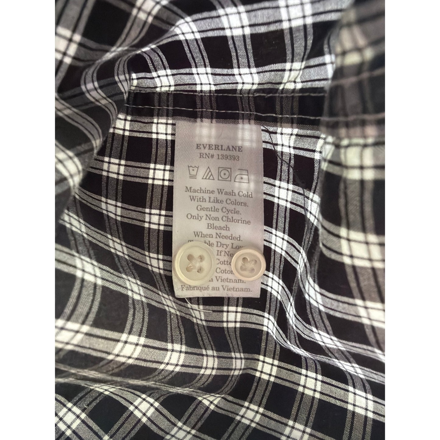 Everlane Size XS Black and White Plaid Long Sleeve Button down