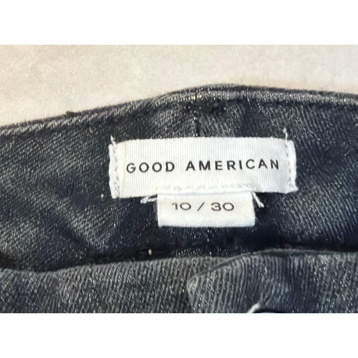Good American Size 10/30 Black Straight Leg High Rise Jeans