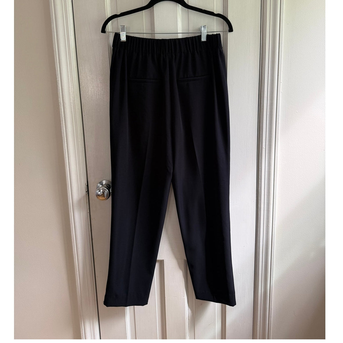 Vince Black Tailored Joggers Size Small S EUC Crepe Tapered Ankle