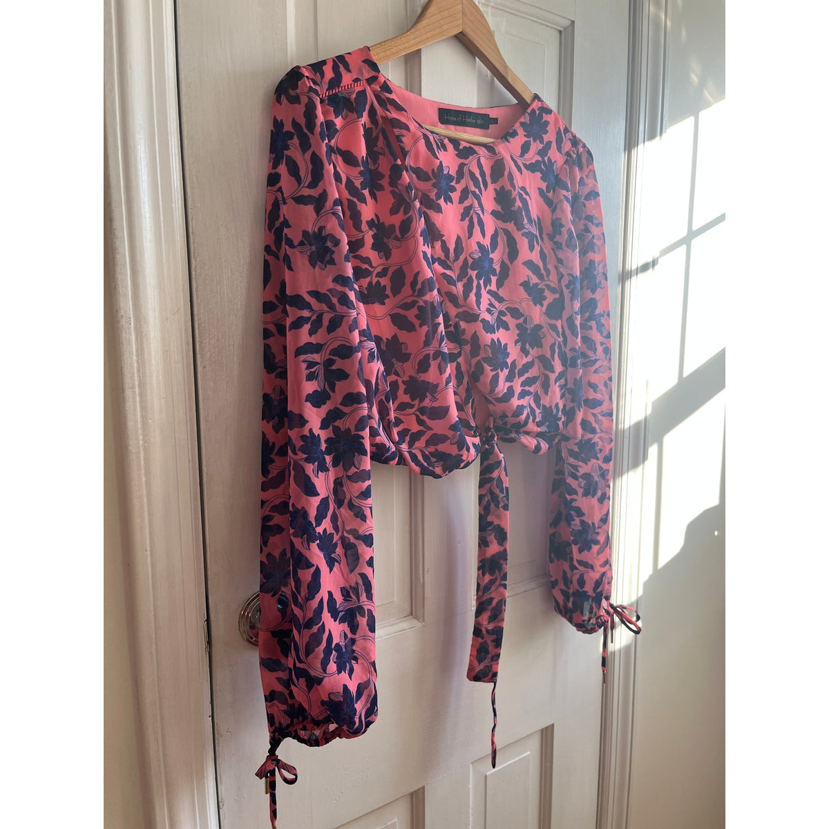 House of Harlow 1960 Ali Top Pink Blue Floral Tie Sleeve V-Neck Crop Medium