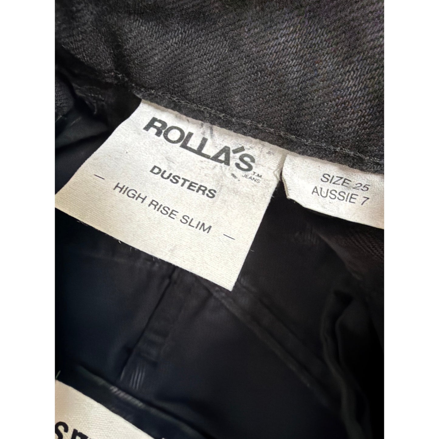 Rollas Duster Shorts 25 Black High Rise Slim Cutoff Ripped Hem Denim Jeans EUC