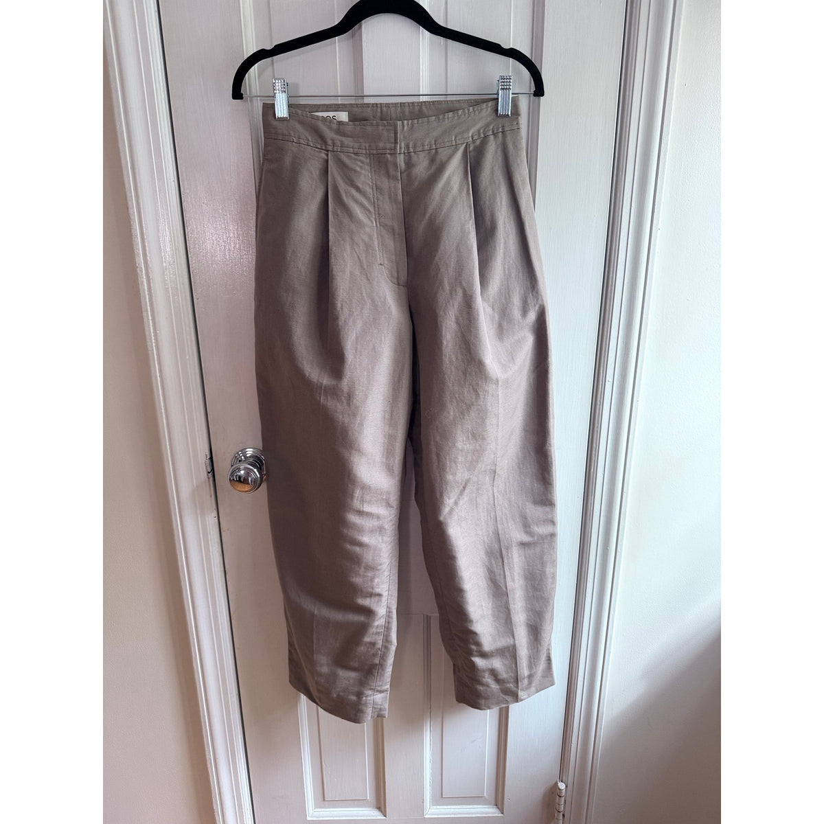 COS High-Waisted Pleated Chino Pants - Size 4 - Tan - EUC