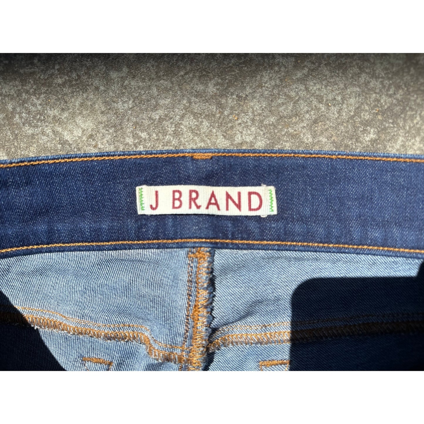 J Brand 722 Love Story Bell Bottom Flare Jeans Size 27 EUC Oyster Wash