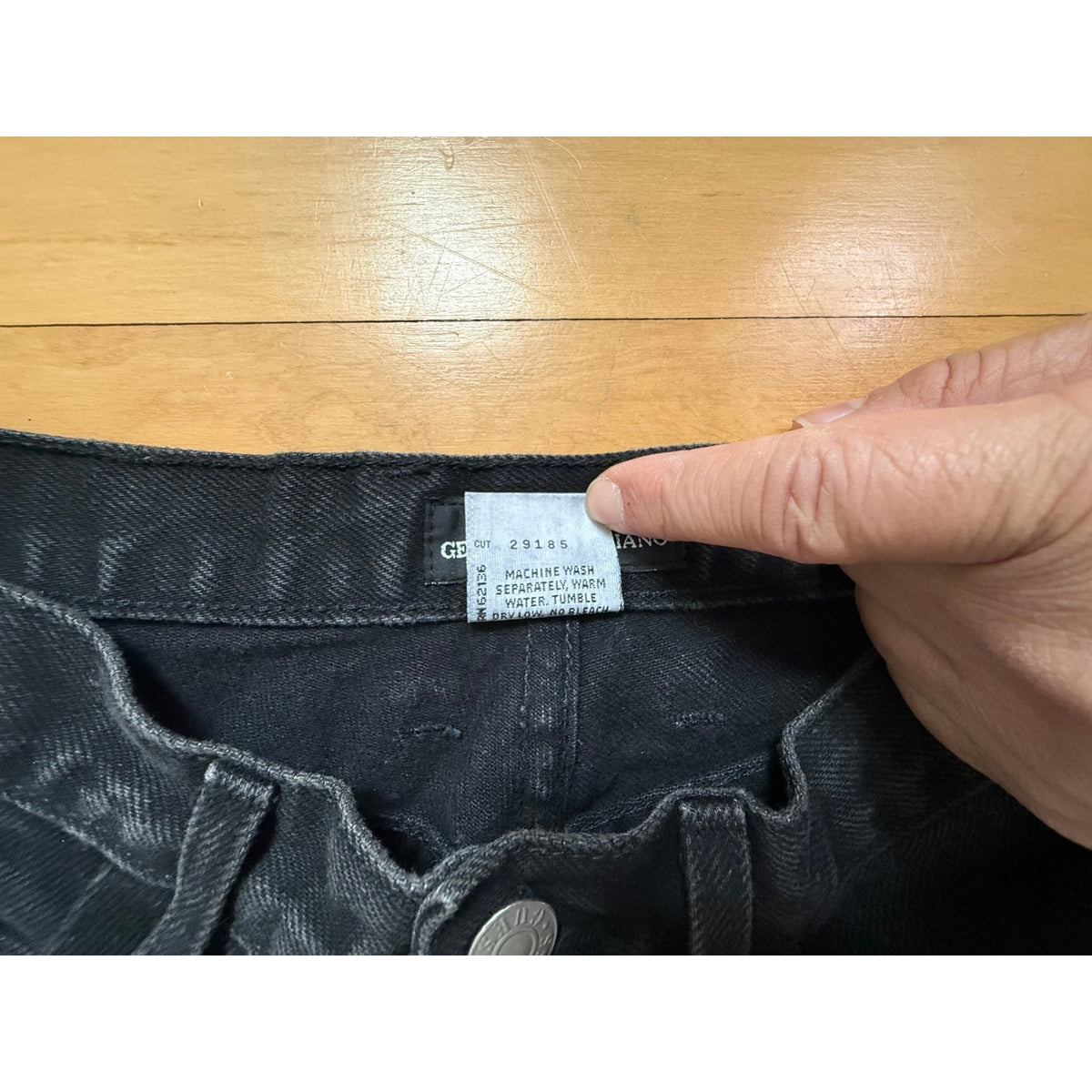 Vintage Guess Black Skinny Jeans| Size 32| Zipper Ankle| Y2K