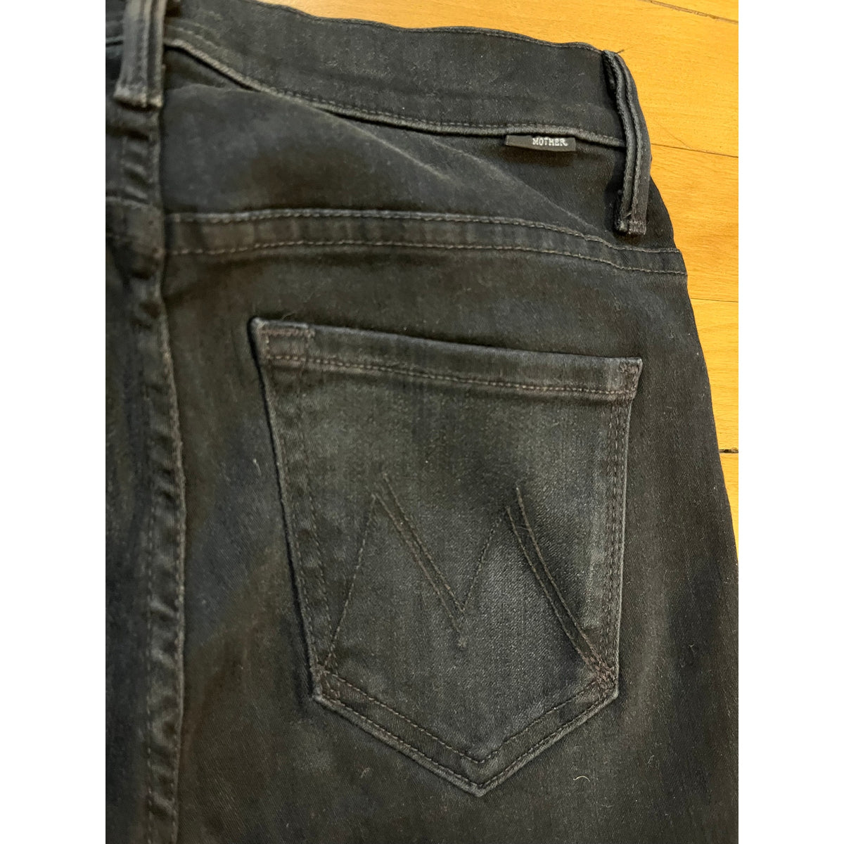 MOTHER The Super Swooner Blackbird Skinny Jeans High Rise Black Denim 25