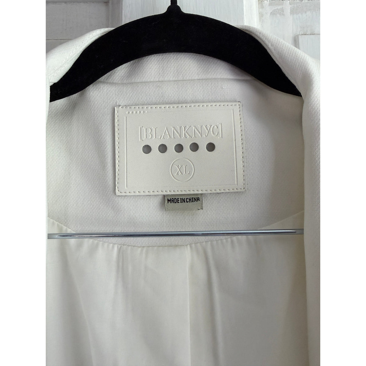 BlankNYC Women's XL Off White Shawl Collar Blazer Cropped Open Front Jacket EUC