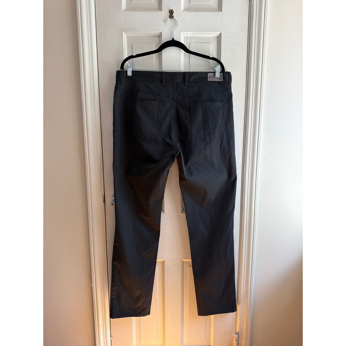 Peter Millar Size 34 White Straight Leg Trousers With Striped Lining