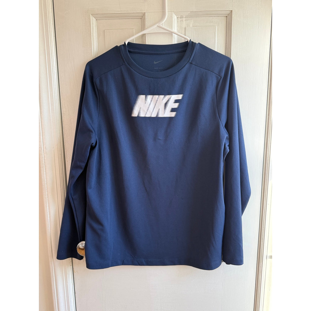 Nike Dri-FIT Men's Long Sleeve Training Shirt – Navy Blue / Silver – Size X-Large – EUC