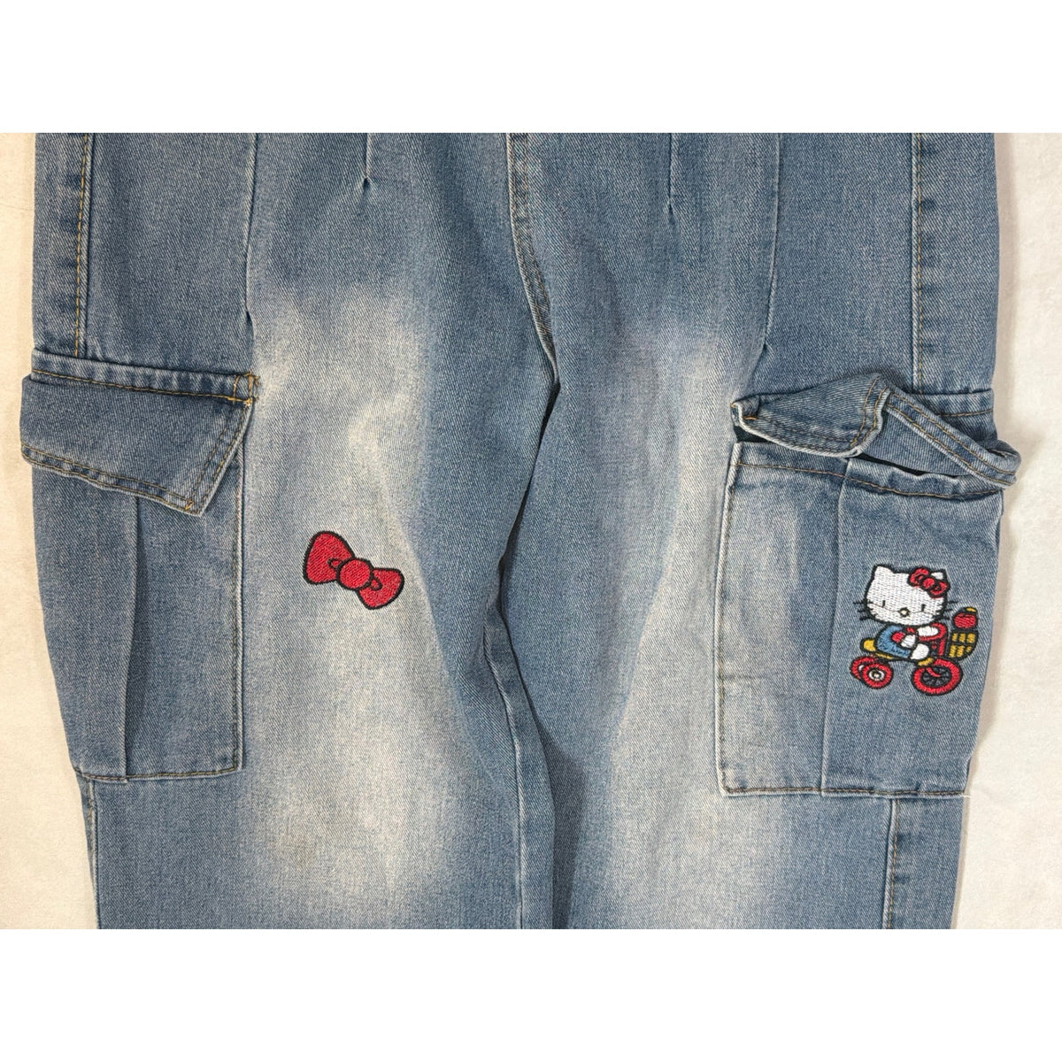 Sanrio Hello Kitty Embroidered High Rise Cargo Jeans Womens Small Wide Leg Y2K