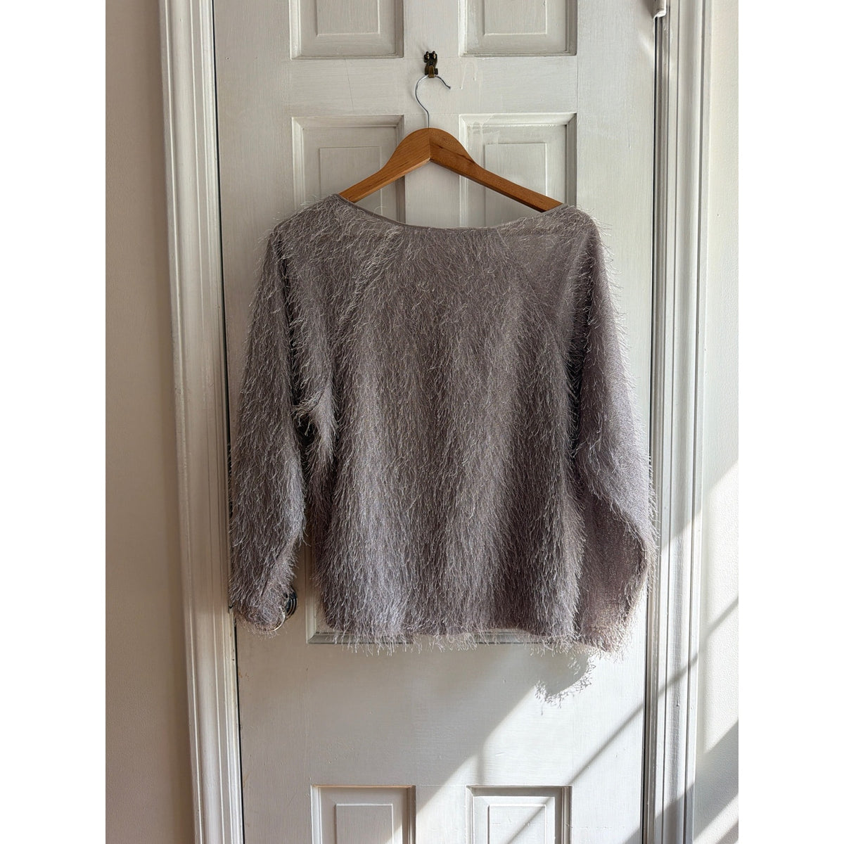 Robbi & Nikki Womens Small Taupe Faux Fur Feather Eyelash Knit Top Sweater