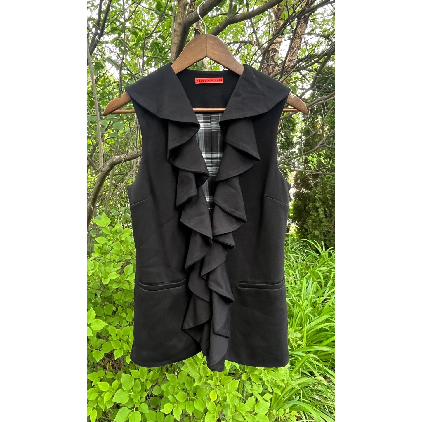 Alice + Olivia Kassidy Ruffle Front Ponte Knit Vest Black Plaid Lining Medium