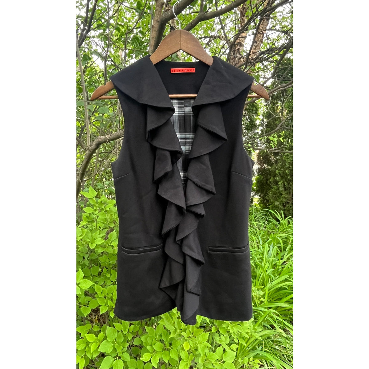 Alice + Olivia Kassidy Ruffle Front Ponte Knit Vest Black Plaid Lining Medium