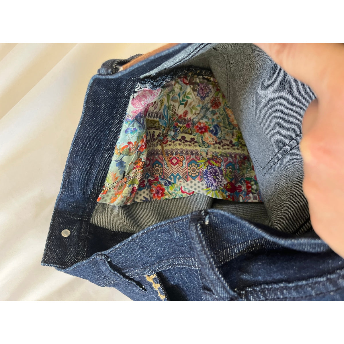 NWT Johnny Was Embroidered Pants Size 25 Boho Floral Artisan Straight Leg Cotton