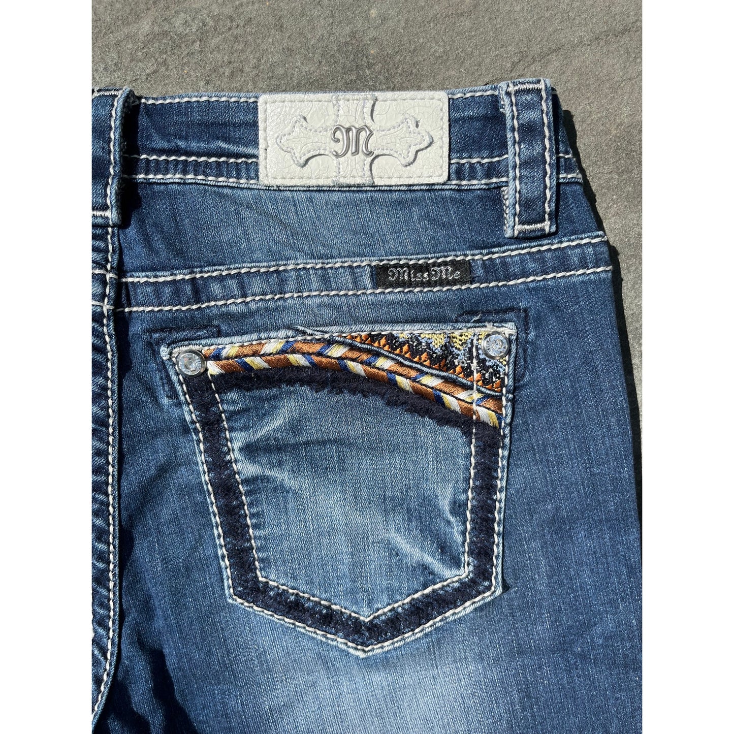 💎 Y2K Miss Me Embellished Winged Bermuda Shorts Size 30 💎